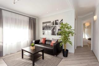 Beautiful and Comfortable Apartment for 6 People Next to Fira de Barcelona - 6