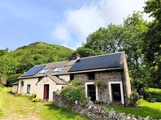 3 Bed in Capel-y-Ffin 93362 - - 9