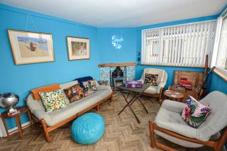 beautiful eco-beach house next to bird reserve - 1