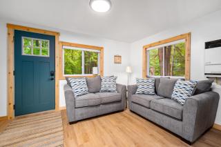 Modern Cabin on Arbutus Lake - Traverse City - 9