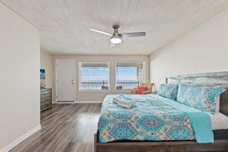 Put Some Vitamin Sea in Your Vacation! Gulf Front Town Home - Quiet West End - Panama City Beach - 1