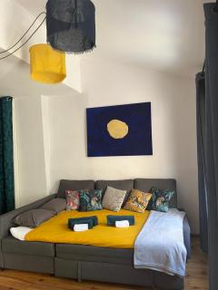 Studio avec terrasse sur cour, authentique, calme - Aviñón - 1