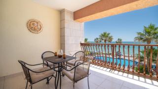 Sun Shine Moments Adorable Oceanfront Condo - 7