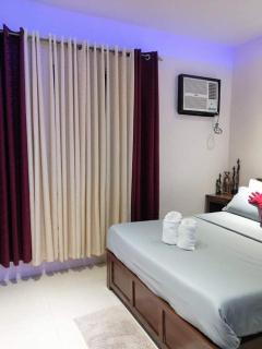 Isidro's Crib at Matina Enclaves Residences with a strong wifi and netflix - Davao City - 2
