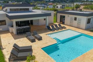 Location , Vibe , Style - Sosúa - 3