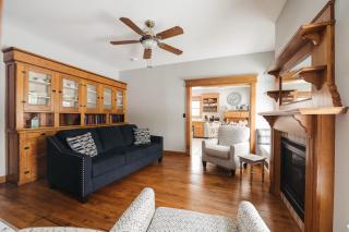 Broomhead Farmhouse - 4