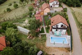 Djedovo ognjište 2 - - 9