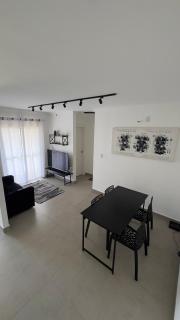 Apartamento inteiro com vaga, varanda e piscina - Cotia - 0