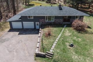 Private cottage with 26 acre & outdoor games - Bracebridge - 9