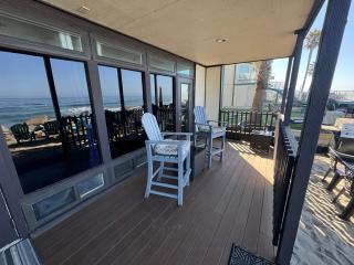 Beachfront Retreat - Oceanside - 1