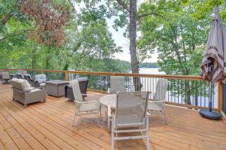 Lake Hamilton Views Hot Springs Family Home! - Hot Springs - 9
