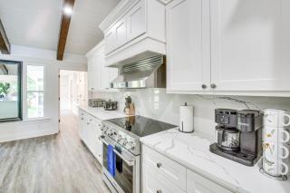Lake Hamilton Views Hot Springs Family Home! - Hot Springs - 1