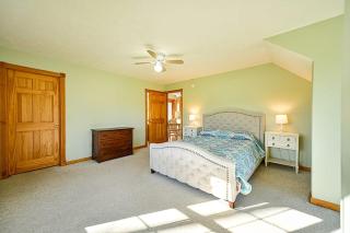Broomhead Farmhouse Apt Traverse City - Williamsburg - 8
