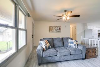 Group Getaway with Private Yard in Wichita! - Wichita - 5