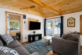 Fishing-Arbutus Lake-Pontoon Rental-Family Friendly - Traverse City - 8