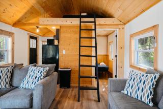 Fishing-Arbutus Lake-Pontoon Rental-Family Friendly - Traverse City - 5