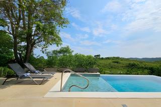 Casa Orquídeas, com piscina aquecida e vista, 3Q - 4