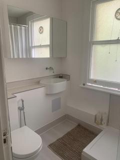 Girlie Room in West London Flat - Moffat - 8