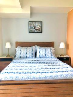 Cosy 1BR Uptown BGC with Balcony and Swimming Pool - Manila - 5