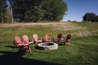 Giuliana Rose Farmhouse - On Traverse City vineyard - Williamsburg - 3
