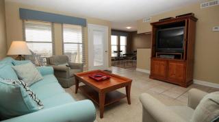 Fripp Villa Sleeps 4 with Free Amenity Passes - 3