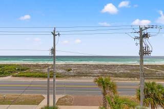 2 Gulf View Balconies! 3 Story Townhome With 4 Bedrooms, 4 Bathrooms! Sleeps12 - Panama City Beach - 5