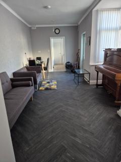 Spacious Moseley Home - Birmingham - 5