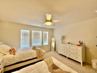 Cross gate road 38074 - 6