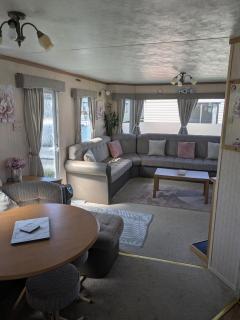 48-3 Coral beach 8 berth 3 bedrooms lead person must be over 30 - Ingoldmells - 1