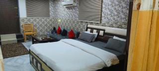 Traveller Homestay - 1