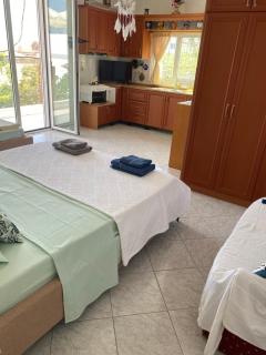 Joannas Stefaneli House - Himarë - 8