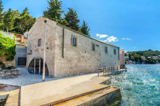Fantastic Seafront Villa 4 Bedrooms Villa Samostan Prestige Stunning Sea Views Enclosed Garden With Private Pool Korcula - Korčula (Curzola) - 9