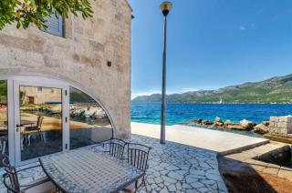 Fantastic Seafront Villa 4 Bedrooms Villa Samostan Prestige Stunning Sea Views Enclosed Garden With Private Pool Korcula - Korčula (Curzola) - 7