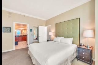 Las Vegas Penthouse with Strip Views - Sleeps 6 - Walk Out Balcony - Las Vegas - 3