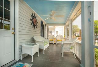 Laurel street 201 - 8