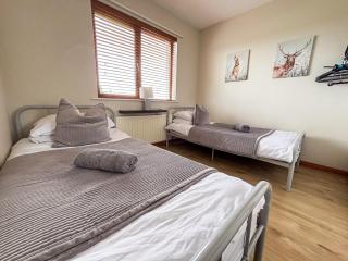 Whitepark Cottage - your home away from home - Ballycastle - 7