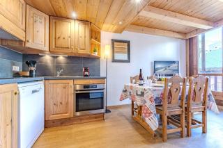 Cozy Ski-In Ski-Out with Balcony View and Parking - Val Thorens - 0