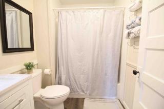 Charming Downtown Gem. 2 minutes to Salem. Workspace Included - Beverly - 4