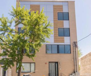 Modern 2bed2bath-wd-queenbedworkdeskwificent - 1