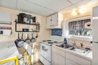 Charming and Tranquil Near Downtown and River parking Included - 2