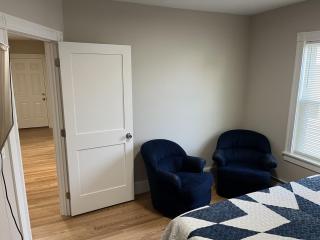 Downtown Apt King Beds Mins to Salem - Beverly - 1