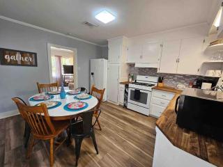 Serene Refurbished Gem Close to Coast and Downtown - Gulfport - 7