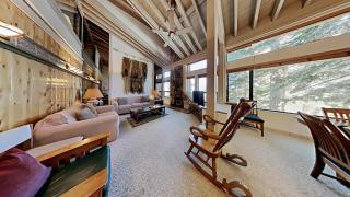 Comfortable 4 Bedroom Condo - 9