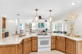 Stay & Play Waterfront 3 Bed on Marco Island - Marco Island - 2