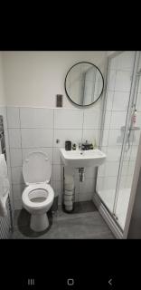 Cosy Family Apartment - Bradford - 1