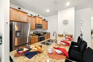 Vibrant 5BR Family Retreat in Storey Lake - 8