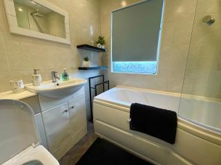 Extended Stay Welcome - Sleeps 5 - Free Parking - Bentley - 1
