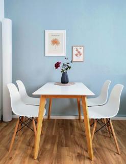 Flair-Apartments 'Apartment nähe Schlosspark', 300 m Bahnhof, Innenstadt Bad Salzuflen Stadtteil Schötmar, für Urlaub oder Geschäftsreise, separater Eingang, 24 Std Check-in,WLAN, Streaming-Fernseher, Küche, Regendusche, Doppelbett, 2 Schlafsofa - 5