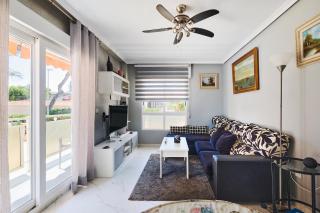 Apartamento 2 dormitorios garaje y piscina junto al mar - 4