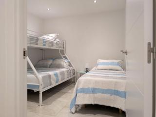 Luxury in Madrid for 10 and Pets - 4